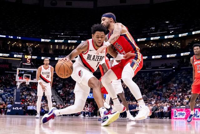 周琦14+16广东轻取首钢夺9连胜 曾凡博11+7